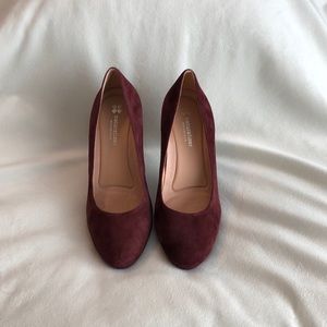 Gorgeous Merlot Suede Heels- never worn!!!!!!